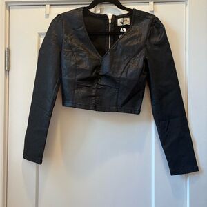 Black Edgy Vibe Crop Top